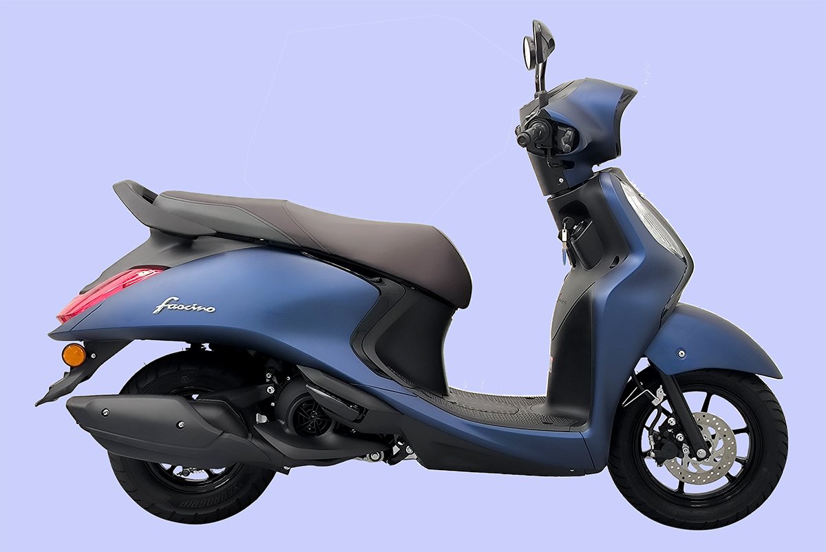 Glamorous Gold Fascino Golden Colour Fascino Scooty Road Price